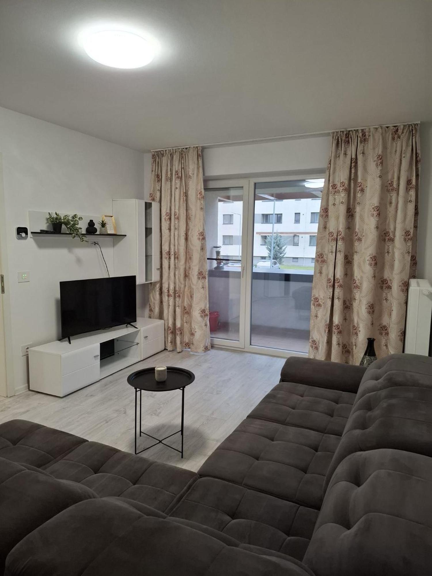 Kasper Cozy Apartments - Coresi Mall #บราชอฟ ภายนอก รูปภาพ